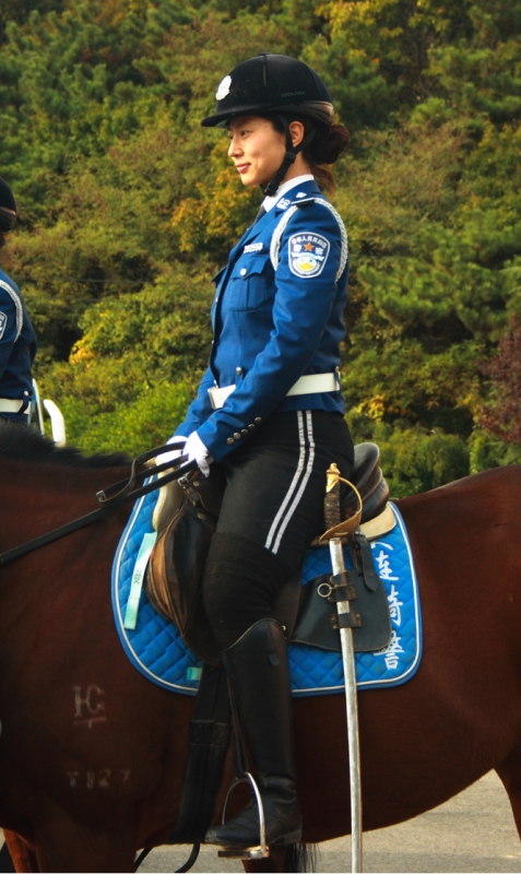 Самые красивые девушки-полицейские мира!