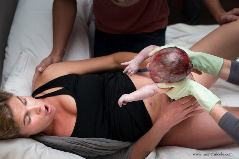 24 удивительных фото новорожденных от Моне Николь, сделанных сразу после родов