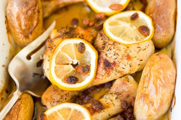 Курица с картофелем, изюмом и лимоном - «Второе блюдо»