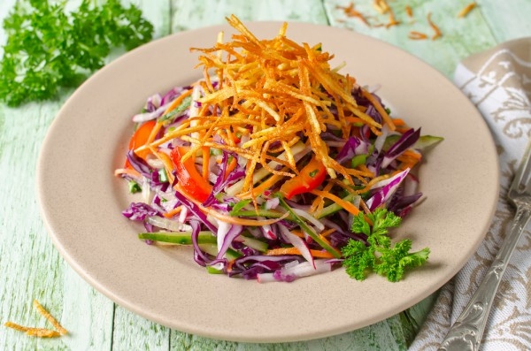 Постный овощной салат с жареным картофелем - «Закуски»