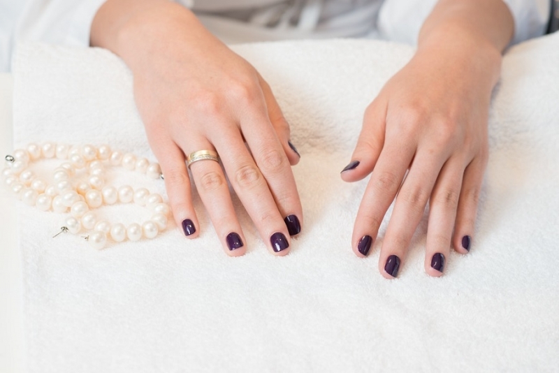 Делаем маникюр - «Любовь»