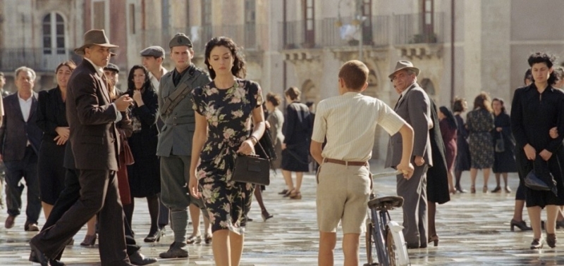 «В Москве приставать к тебе просто некому. Обычные граждане заняты своими делами» - «Любовь»