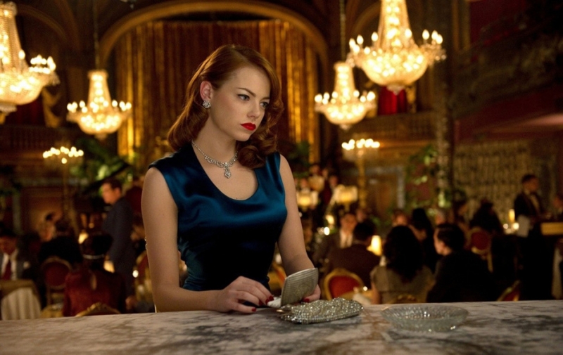 «Он ждал меня в известном ресторане с дореволюционной историей и пафосным русским меню для иностранцев» - «Любовь»