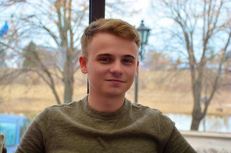 «Я терпеливо жду встречи с той, с которой смогу вместе идти рука об руку» - «Любовь»