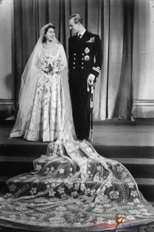 Свадебное платье Елизаветы II можно увидеть в Лондоне - «Дети»