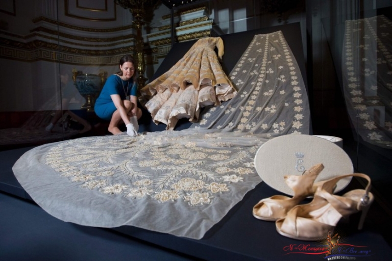 Свадебное платье Елизаветы II можно увидеть в Лондоне - «Дети»