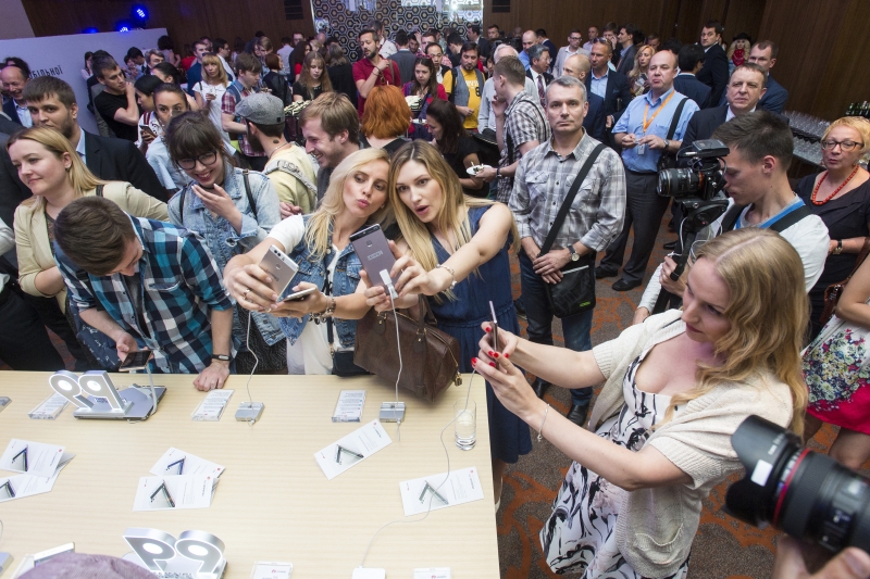 Huawei P9 «открыл» мобильную фотографию для украинцев