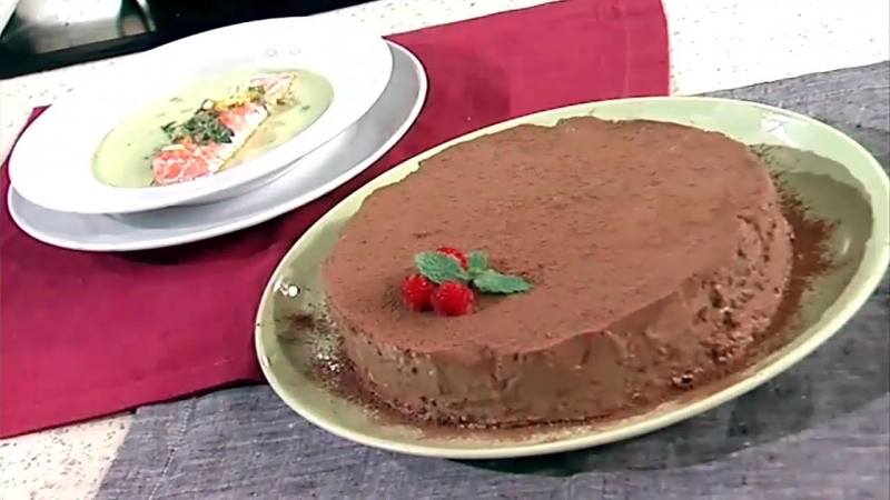 Шоколадный торт с малиной-Суп из лука порей с лососем рецепт  - «Видео советы»