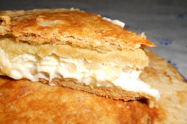 Простой пирог с плавленым сыром - «Закуски»