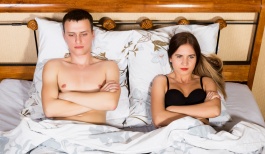 Нужно ли спать с мужем в одной постели: “за” и “против”
