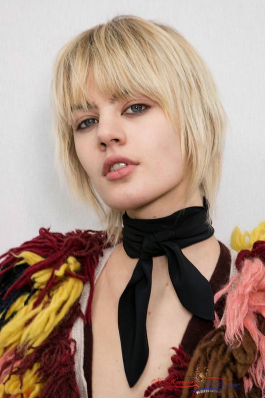 Модные челки 2016: фото стильных укладок с подиумов