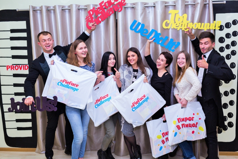 Развлекаем любую компанию: игра «Pie Face» от Hasbro