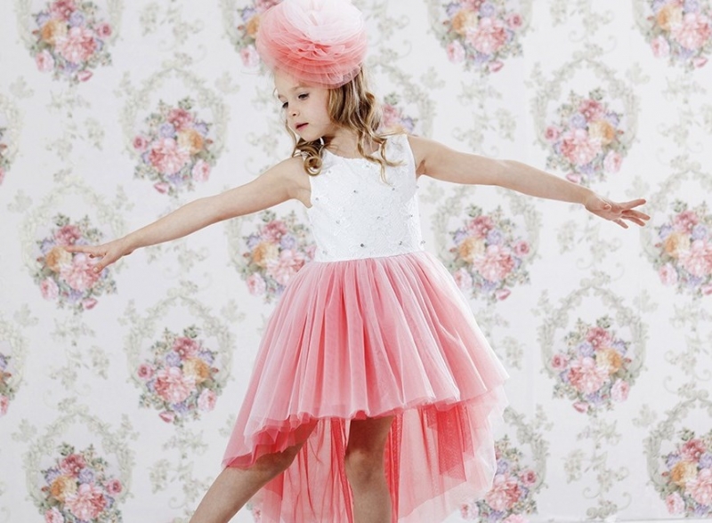 Вы поедете на бал? Как трансформировалась идея нарядного детского платья - «Развлечения»