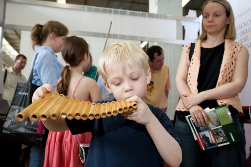 Мамаркет, оркестры и 20 тонн салата: куда пойти с детьми на первых осенних выходных - «Развлечения»