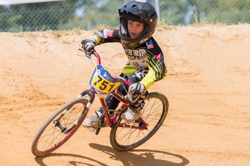 Беконовое мороженое, новый фермерский рынок и прыжки через костер: семейные выходные 25-26 июня - «Развлечения»