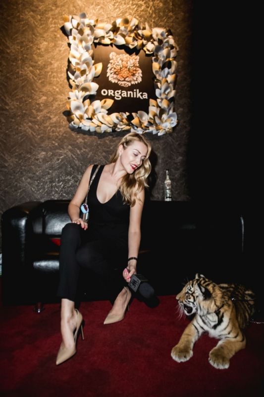 Как MAXIM органическую красавицу выбирал