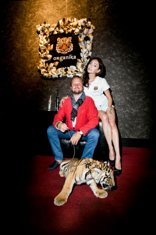 Как MAXIM органическую красавицу выбирал