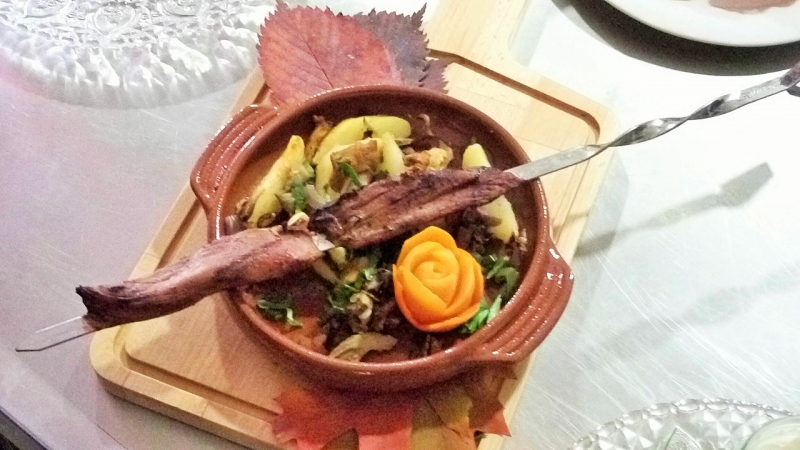 Даша Малахова презентовала новое осеннее меню в Kartata Potata