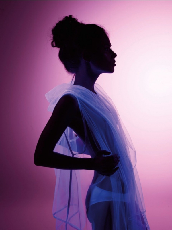 Новый эротический альбом от создателя скандальной книги про Pussy Riot!