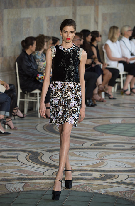 Показ Giambattista Valli Couture - «Стиль жизни» Показ Giambattista Valli Couture - «Стиль жизни»