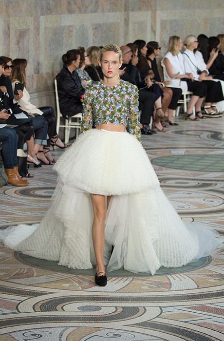 Показ Giambattista Valli Couture - «Стиль жизни» Показ Giambattista Valli Couture - «Стиль жизни»