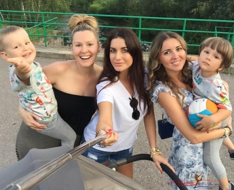 Без макияжа лицо Марии Кожевниковой слилось в одно пятно - «Отдых»