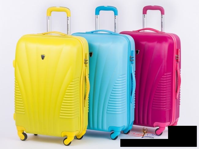 Как определить подходящий размер чемодана при покупке в интернете?