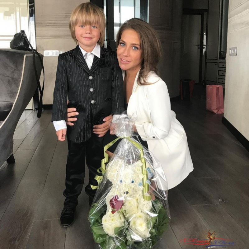 "Прямо с постели и на сцену": Юлия Барановская пришла на fashion-выставку - «Отдых»