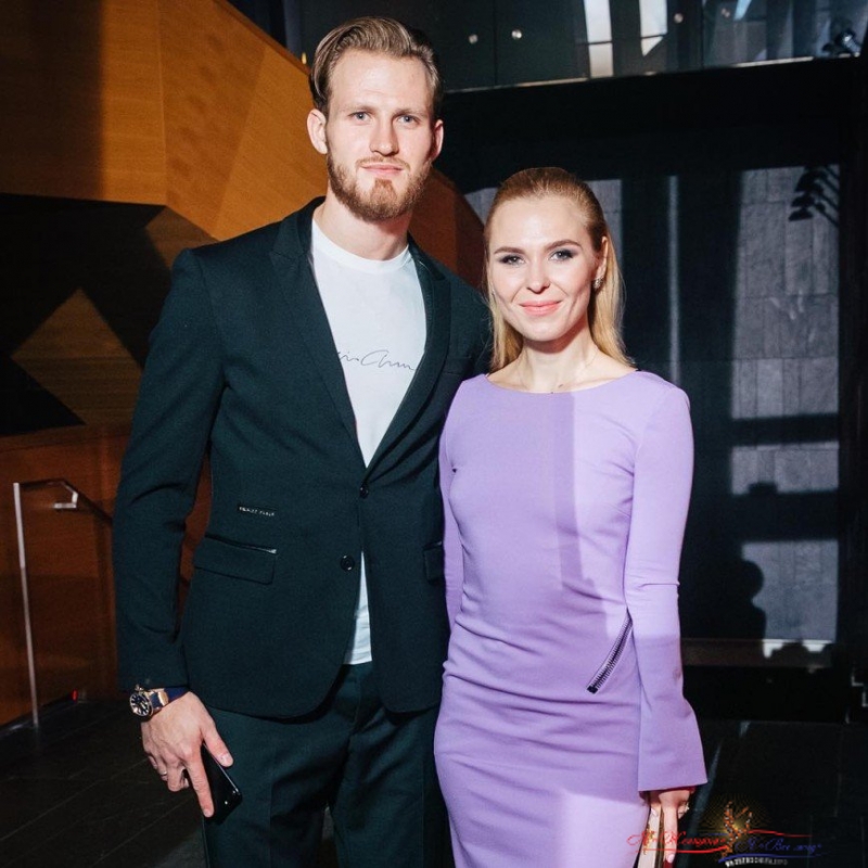 "Тетя с племянником": Пелагея и Иван Телегин провалили первый выход в свет - «Любовь»