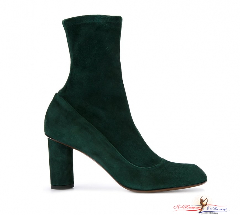 Актуальный тренд сезона осень-зима 2017/18 — сапоги-чулки - «Красота»