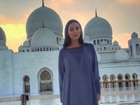 Алсу в традиционной арабской одежде посетила мечеть в Абу-Даби - «Я как Звезда»