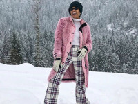 Как носить светлые оттенки зимой: 12 образов из Instagram - «Я и Мода»