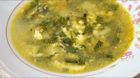 Суп куриный со шпинатом и яйцом (ВИДЕО) - «Первое блюдо»