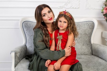 "Две принцессы": фото Жасмин с дочкой умилили поклонников - «Я и Дети»