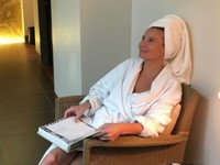 Полный релакс: Юлия Высоцкая отдыхает в СПА - «Я как Звезда»