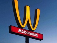 McDonald’s впервые в истории изменил логотип в честь 8 Марта - «Про жизнь»