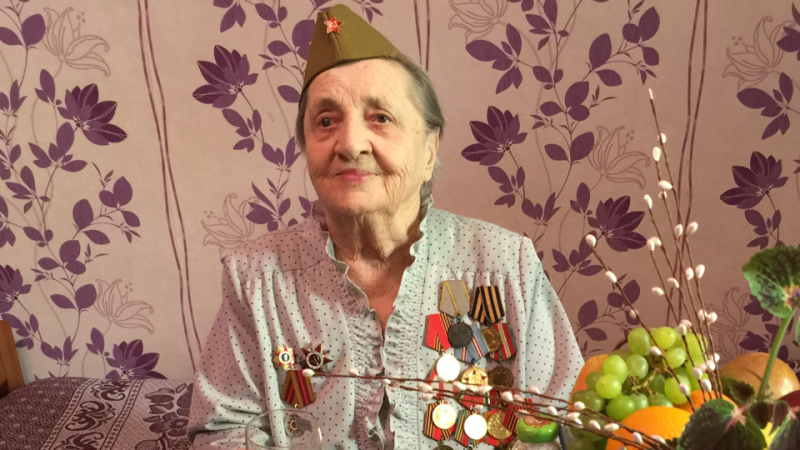 Наша бабушка воевала – а мы читаем ей стихи в День Победы - «Семья»