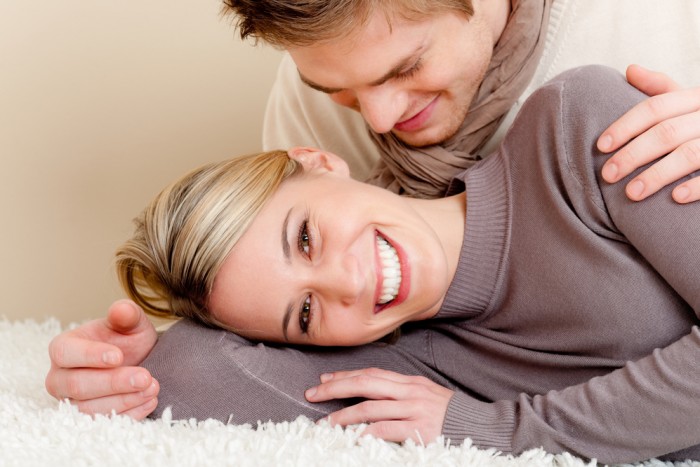 Как пережить 3 самых опасных периода брака и не разбежаться: советы от психолога - «Семейные отношения»