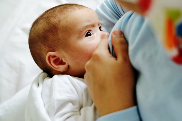 Налаживание грудного кормления в нестандартных ситуациях - «Новорожденный»