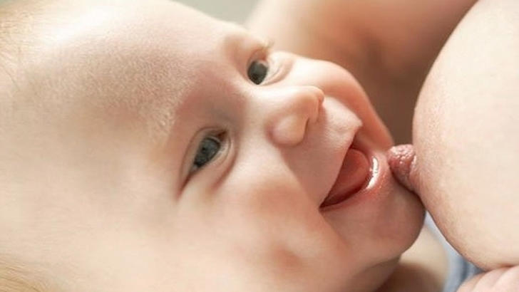 Азбука преимуществ грудного вскармливания - «Новорожденный»