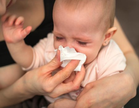 Как вылечить насморк у ребенка без сосудосуживающих капель в нос - «Дети»