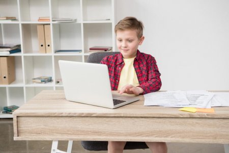 Ребенок прогуливает школу, хамит и сидит в компьютере по ночам - «Дети»