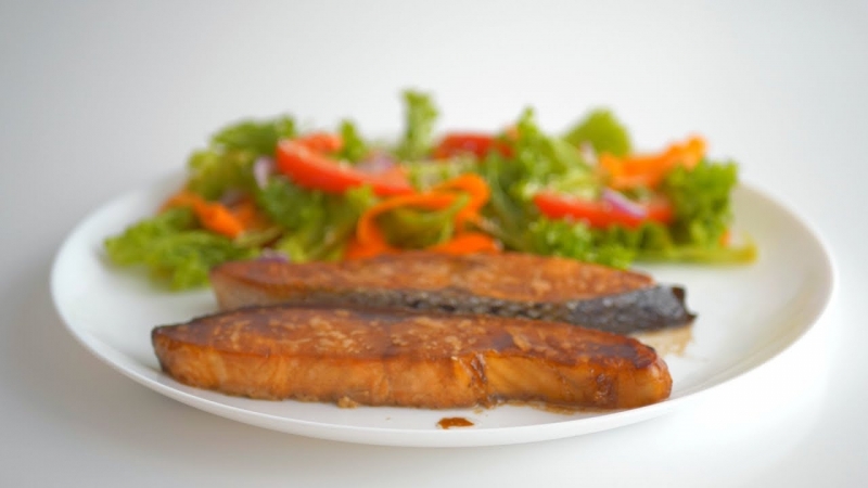 Рыба (лосось, семга, форель), запеченная в духовке. Быстро, просто, вкусно - YouTube - «Видео советы»