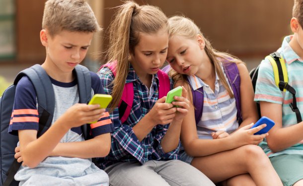 Кибербуллинг: 8 советов родителям как защитить детей от онлайн-опасности - «ОТ 9 ДО 16 ЛЕТ»