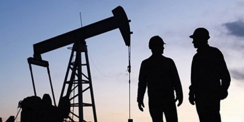 Почему нефтяники в России получают больше всех - «Бизнес»