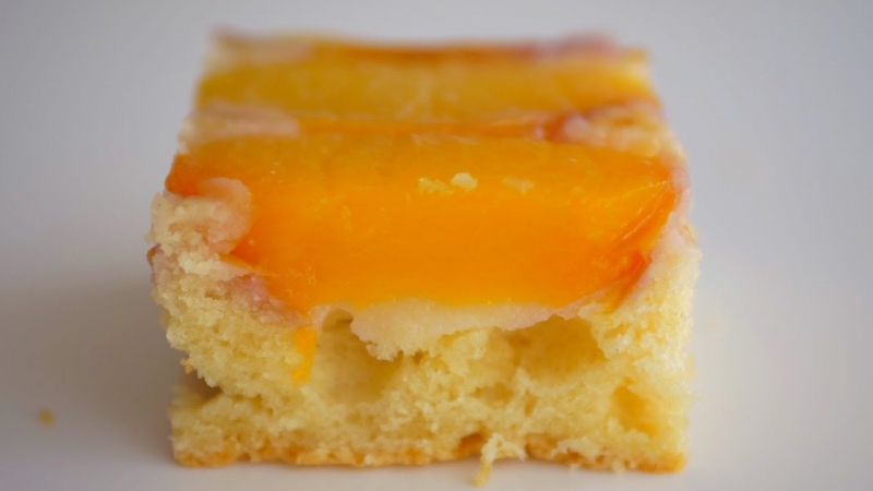 Перевёрнутый пирог с персиками. Много фруктов + нежный бисквит - YouTube - «Видео советы»