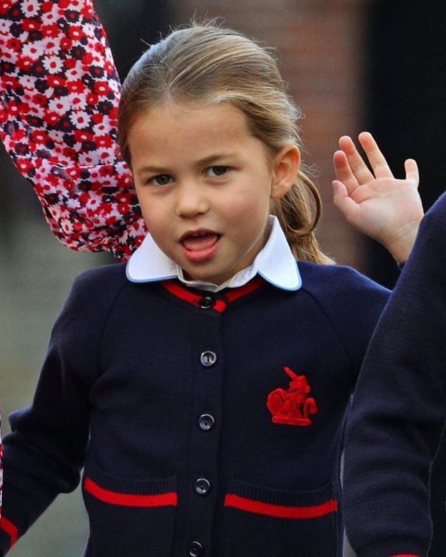 Маленькая зайка: Кейт Миддлтон и принц Уильям впервые отвели принцессу Шарлотту в школу - «Я и Отдых»