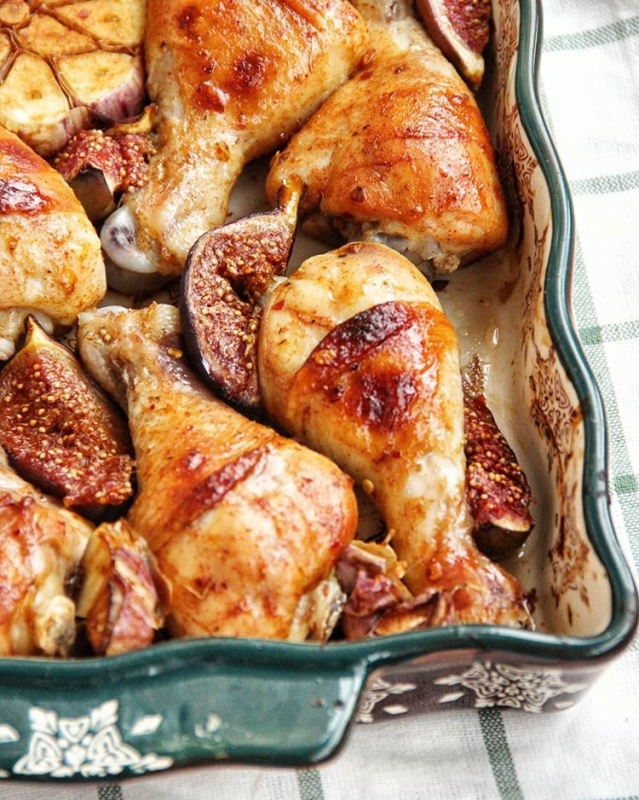 Как разнообразить ужин: готовим куриные голени с инжиром - «Я и Кухня»
