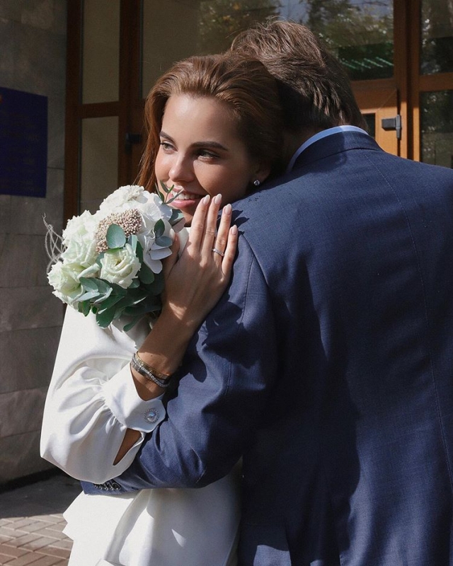 Торжество для своих: Дарья Клюкина и топ-менеджер «Газпром-Медиа» отпраздновали свадьбу - «Домашние Питомцы»