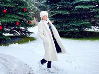 Снегурочка: Татьяна Навка прогулялась по снегу в белой шубе - «Я как Звезда»